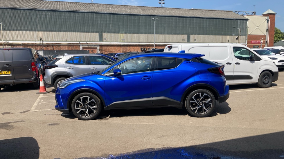 Toyota C-HR 1.8 Hybrid Design 5dr CVT Hybrid Hatchback - Image 24