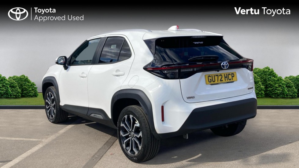 Toyota Yaris Cross 1.5 Hybrid Design 5dr CVT Hybrid Estate - Image 4