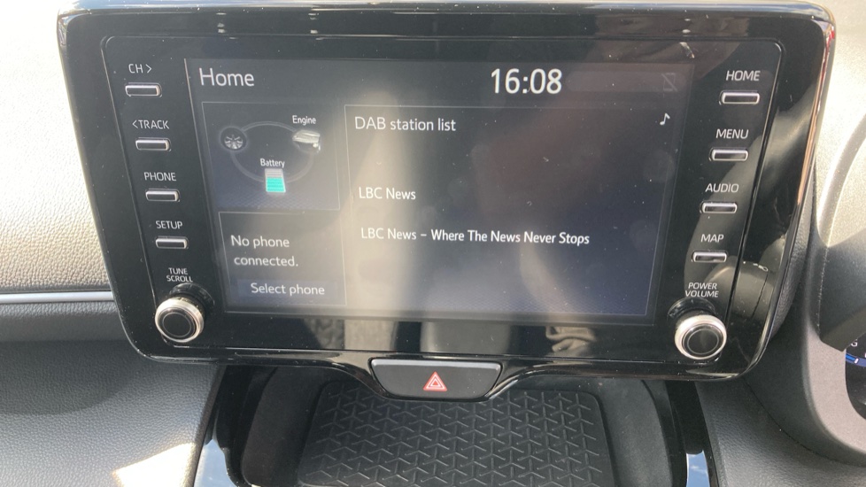 Toyota Yaris Cross 1.5 Hybrid Design 5dr CVT Hybrid Estate - Image 9