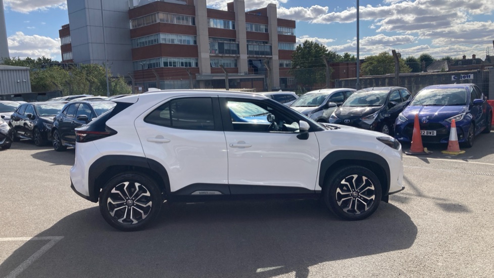 Toyota Yaris Cross 1.5 Hybrid Design 5dr CVT Hybrid Estate - Image 23