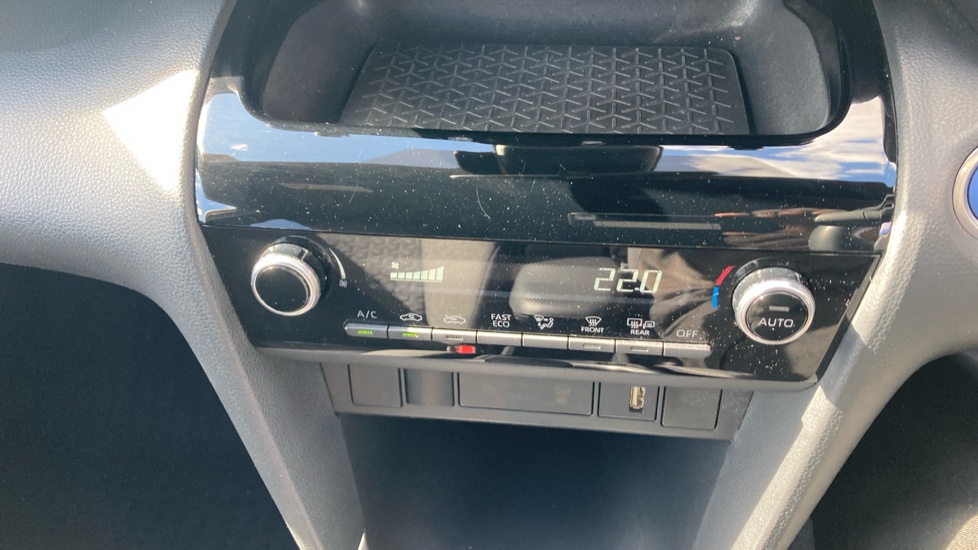 Toyota Yaris Cross 1.5 Hybrid Design 5dr CVT Hybrid Estate - Image 34