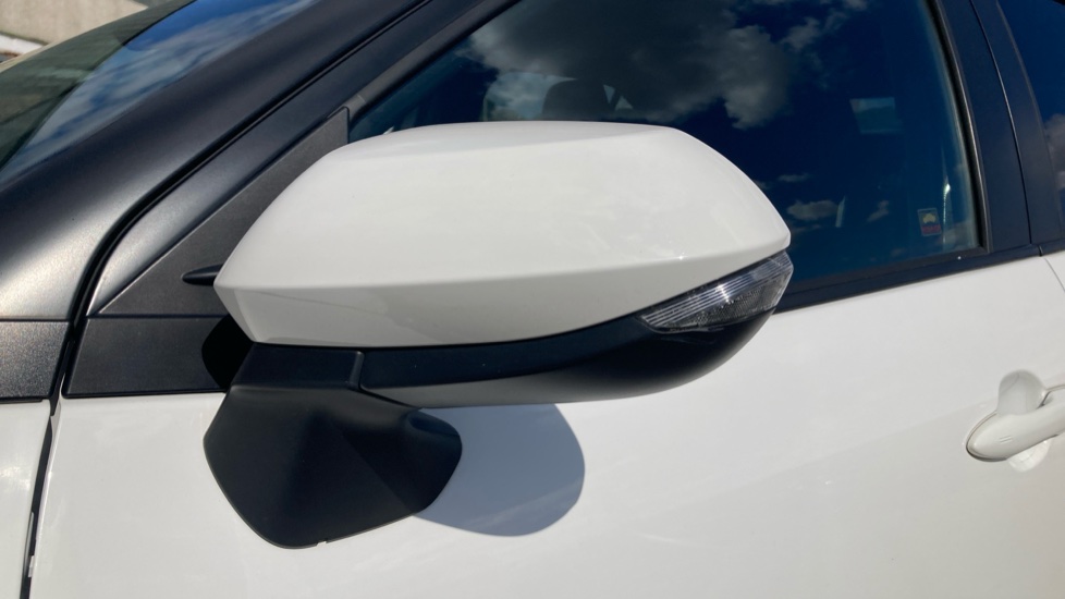 Toyota Yaris Cross 1.5 Hybrid Design 5dr CVT Hybrid Estate - Image 42
