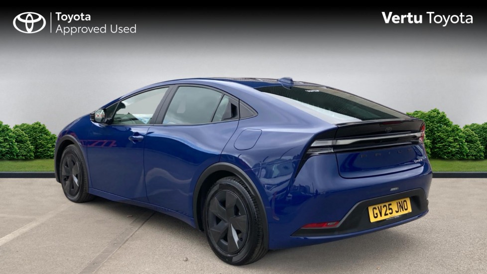 Toyota Prius 2.0 PHEV Design 5dr CVT Hatchback - Image 4