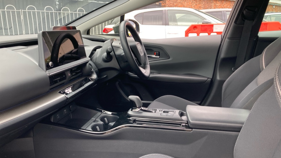 Toyota Prius 2.0 PHEV Design 5dr CVT Hatchback - Image 5
