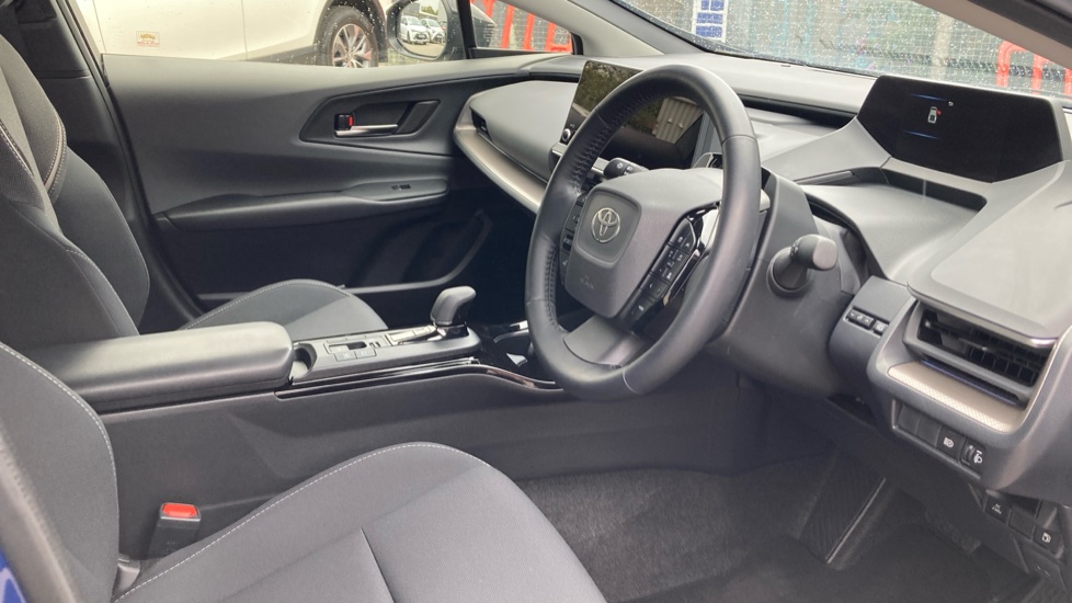 Toyota Prius 2.0 PHEV Design 5dr CVT Hatchback - Image 12