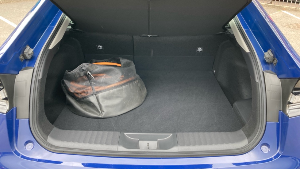 Toyota Prius 2.0 PHEV Design 5dr CVT Hatchback - Image 13