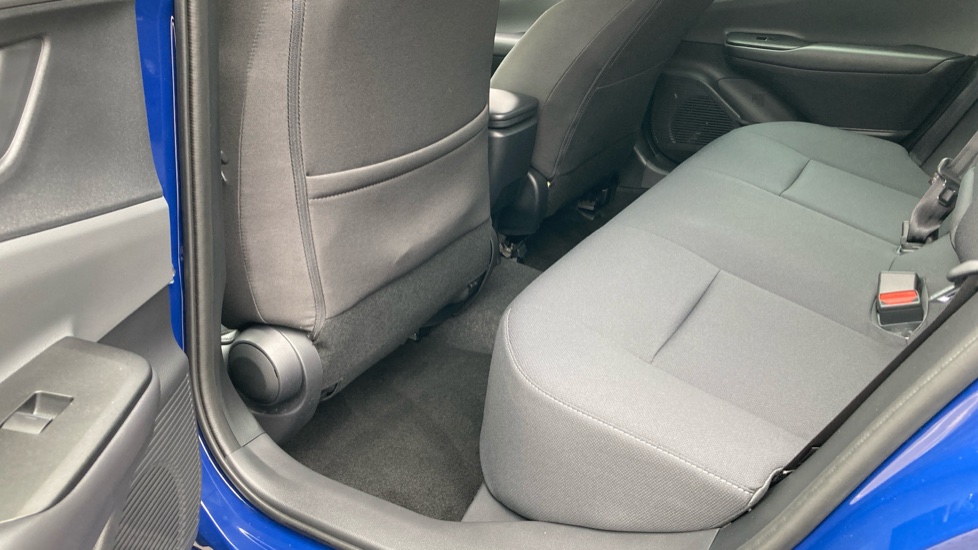 Toyota Prius 2.0 PHEV Design 5dr CVT Hatchback - Image 15