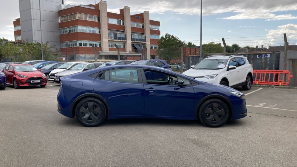 Toyota Prius 2.0 PHEV Design 5dr CVT Hatchback - Image 23