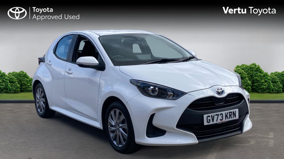 Toyota Yaris 1.5 Hybrid Icon 5dr CVT Hybrid Hatchback - Image 1