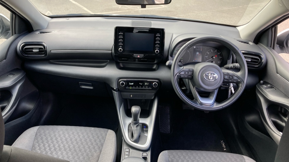 Toyota Yaris 1.5 Hybrid Icon 5dr CVT Hybrid Hatchback - Image 6