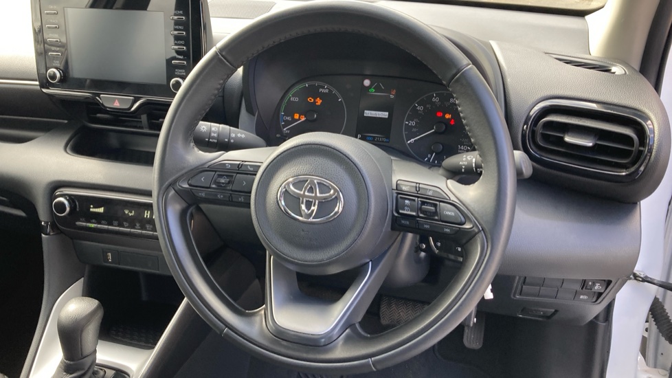 Toyota Yaris 1.5 Hybrid Icon 5dr CVT Hybrid Hatchback - Image 10