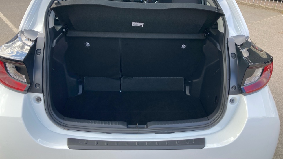 Toyota Yaris 1.5 Hybrid Icon 5dr CVT Hybrid Hatchback - Image 13