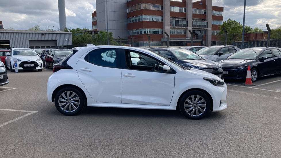 Toyota Yaris 1.5 Hybrid Icon 5dr CVT Hybrid Hatchback - Image 23