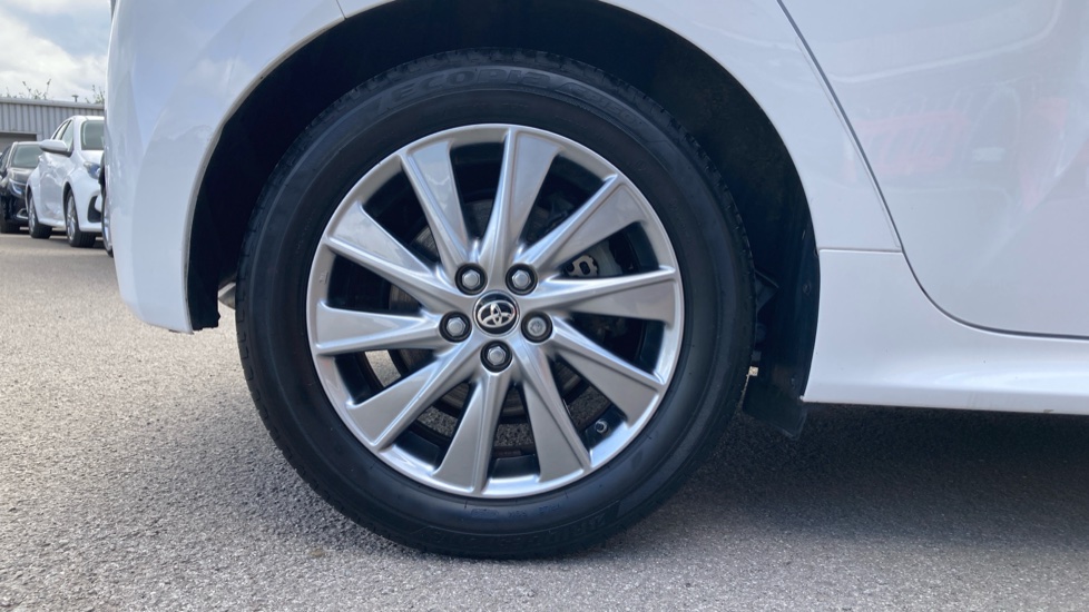 Toyota Yaris 1.5 Hybrid Icon 5dr CVT Hybrid Hatchback - Image 25