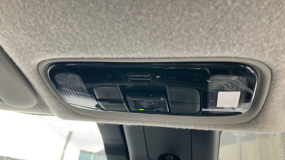 Toyota Yaris 1.5 Hybrid Icon 5dr CVT Hybrid Hatchback - Image 45