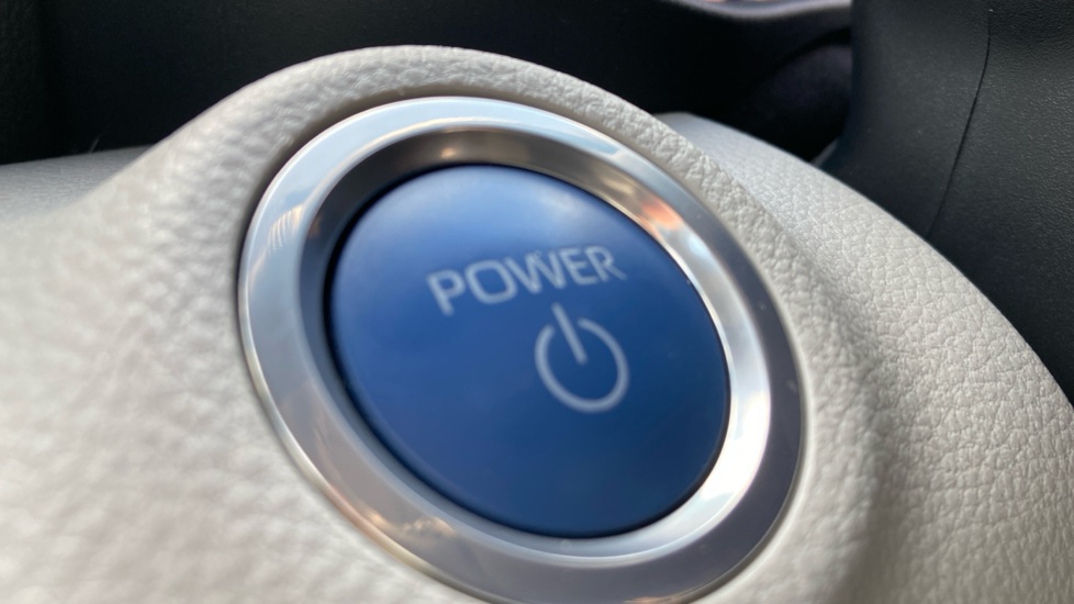 Toyota Yaris 1.5 Hybrid Excel 5dr CVT Hybrid Hatchback - Image 16