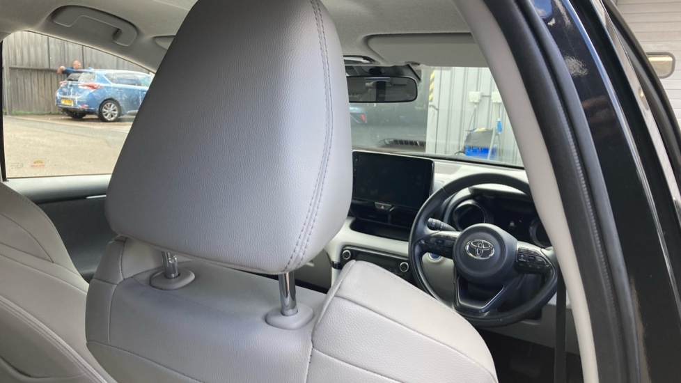 Toyota Yaris 1.5 Hybrid Excel 5dr CVT Hybrid Hatchback - Image 19