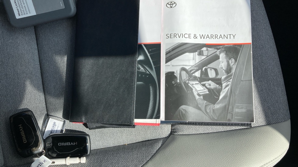 Toyota Yaris 1.5 Hybrid Excel 5dr CVT Hybrid Hatchback - Image 27