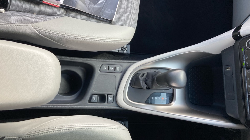 Toyota Yaris 1.5 Hybrid Excel 5dr CVT Hybrid Hatchback - Image 37