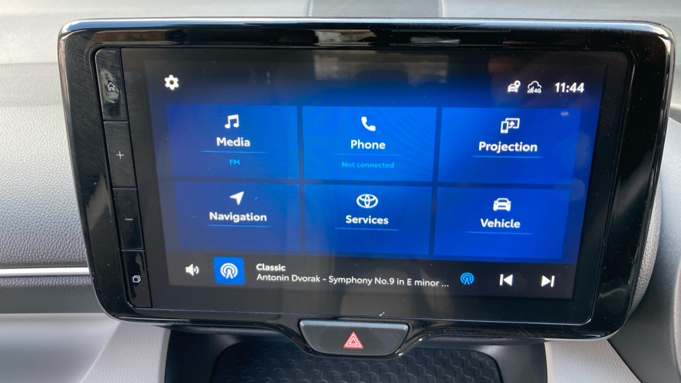Toyota Yaris 1.5 Hybrid Excel 5dr CVT Hybrid Hatchback - Image 44