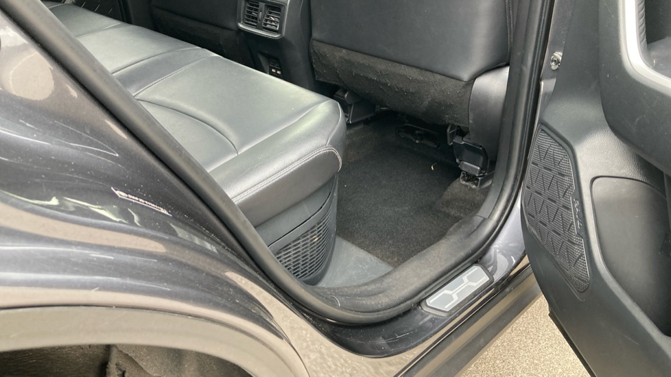Toyota RAV4 2.5 VVT-i Hybrid Excel 5dr CVT 2WD Hybrid Estate - Image 8