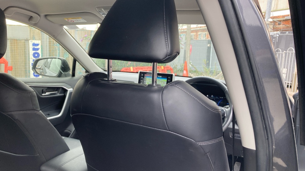Toyota RAV4 2.5 VVT-i Hybrid Excel 5dr CVT 2WD Hybrid Estate - Image 19