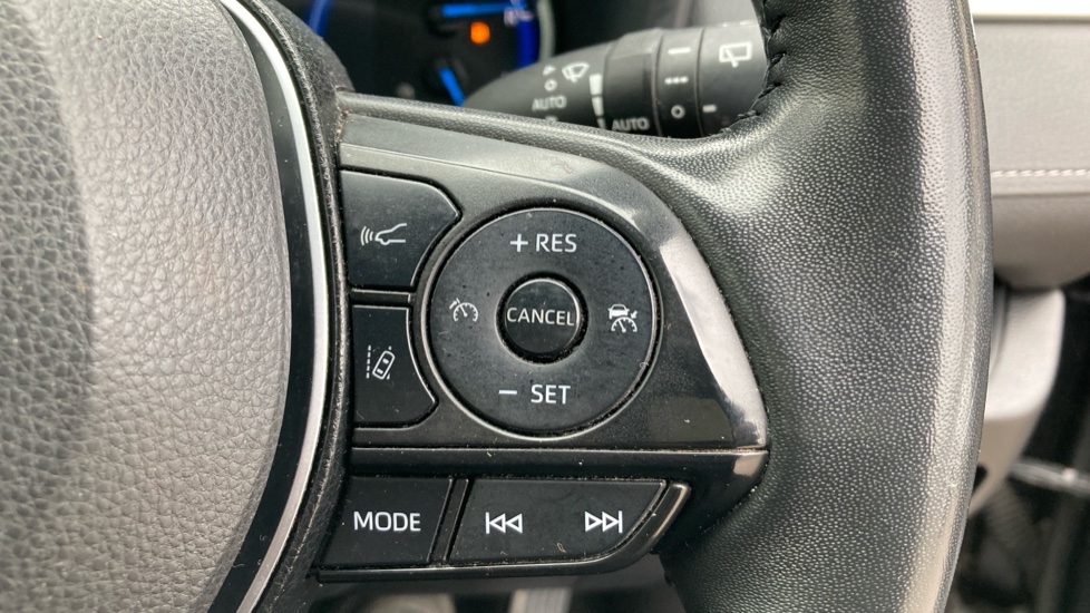 Toyota RAV4 2.5 VVT-i Hybrid Excel 5dr CVT 2WD Hybrid Estate - Image 31