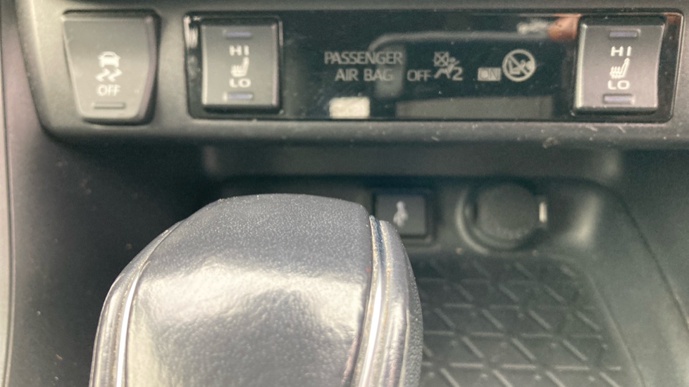 Toyota RAV4 2.5 VVT-i Hybrid Excel 5dr CVT 2WD Hybrid Estate - Image 33