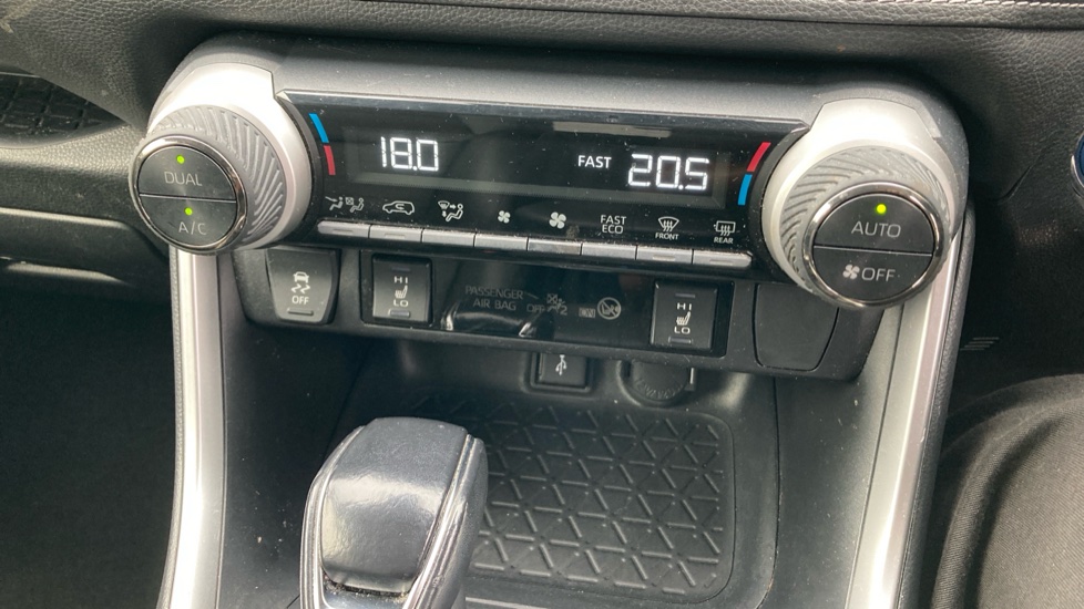 Toyota RAV4 2.5 VVT-i Hybrid Excel 5dr CVT 2WD Hybrid Estate - Image 36