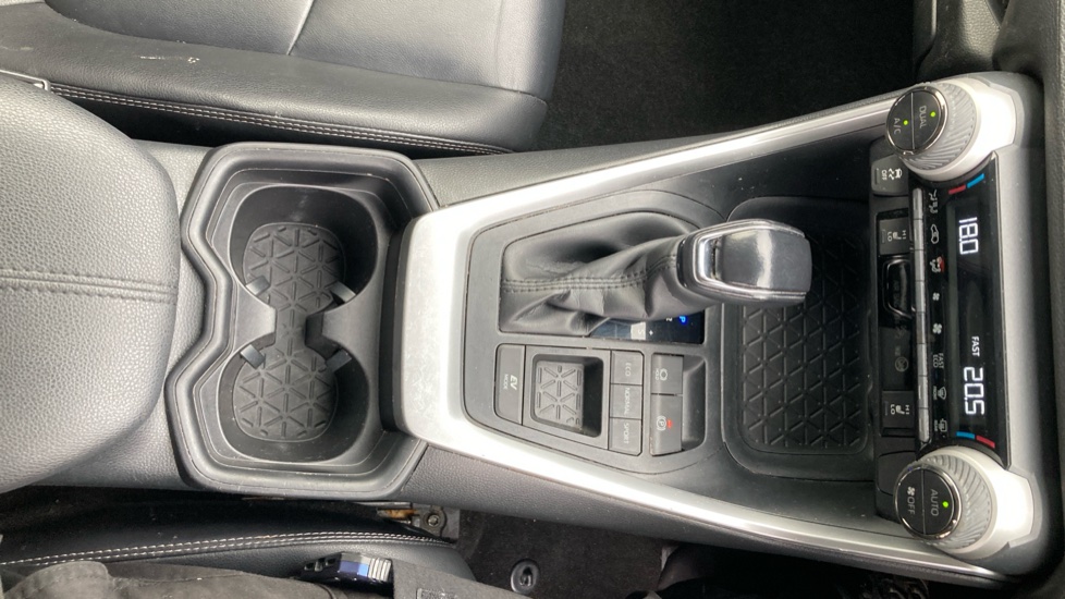 Toyota RAV4 2.5 VVT-i Hybrid Excel 5dr CVT 2WD Hybrid Estate - Image 39