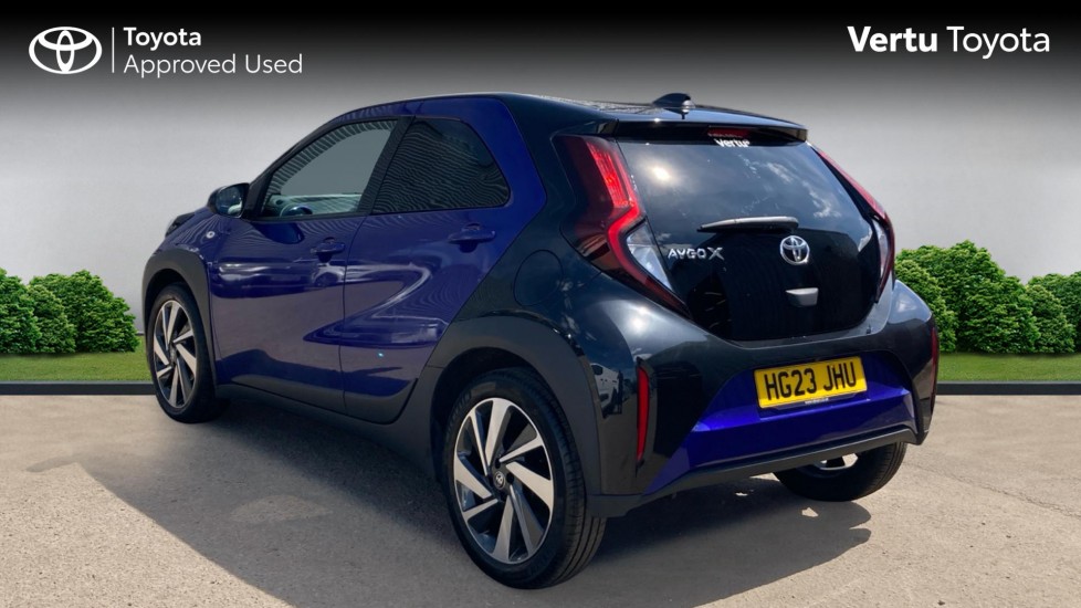 Toyota Aygo X 1.0 VVT-i Edge 5dr Petrol Hatchback - Image 4