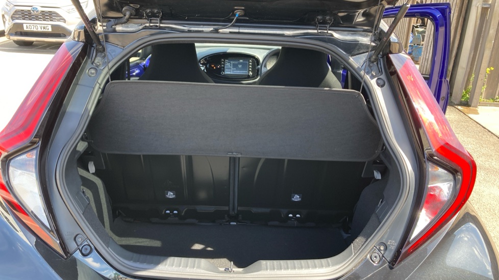 Toyota Aygo X 1.0 VVT-i Edge 5dr Petrol Hatchback - Image 13