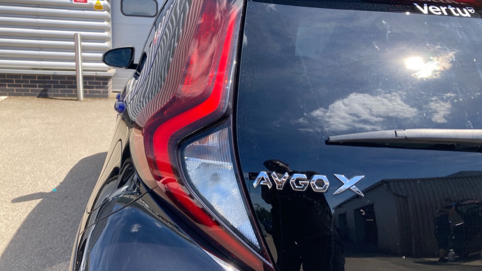 Toyota Aygo X 1.0 VVT-i Edge 5dr Petrol Hatchback - Image 21