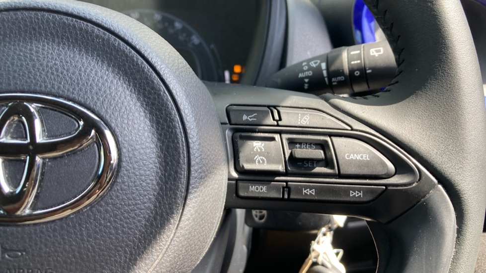 Toyota Aygo X 1.0 VVT-i Edge 5dr Petrol Hatchback - Image 30