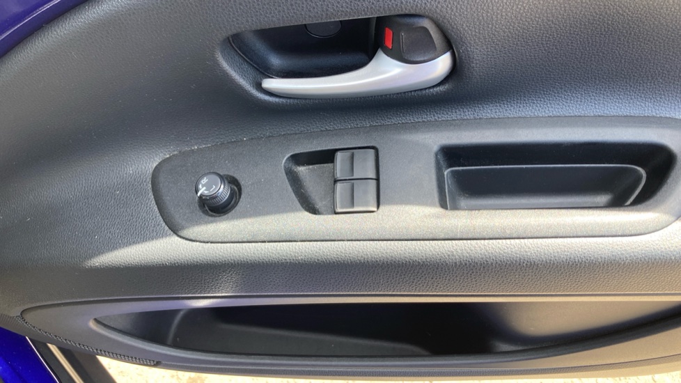 Toyota Aygo X 1.0 VVT-i Edge 5dr Petrol Hatchback - Image 31