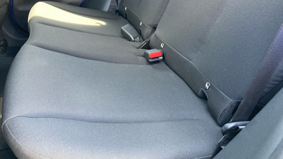 Toyota Aygo X 1.0 VVT-i Edge 5dr Petrol Hatchback - Image 39