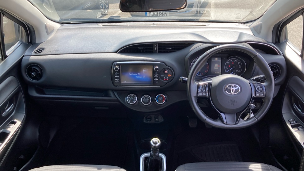 Toyota Yaris 1.5 VVT-i Design 5dr Petrol Hatchback - Image 6