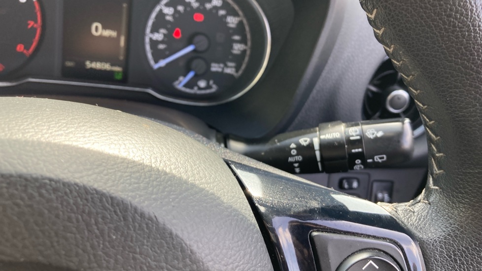 Toyota Yaris 1.5 VVT-i Design 5dr Petrol Hatchback - Image 33