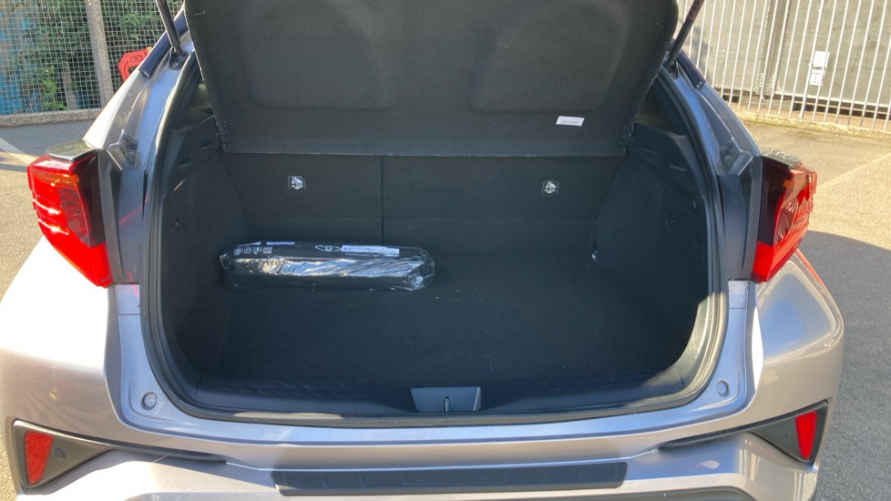 Toyota C-HR 2.0 Hybrid Excel 5dr CVT Hybrid Hatchback - Image 13