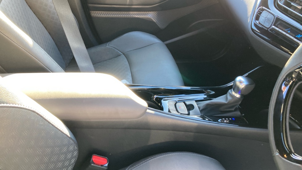 Toyota C-HR 2.0 Hybrid Excel 5dr CVT Hybrid Hatchback - Image 18