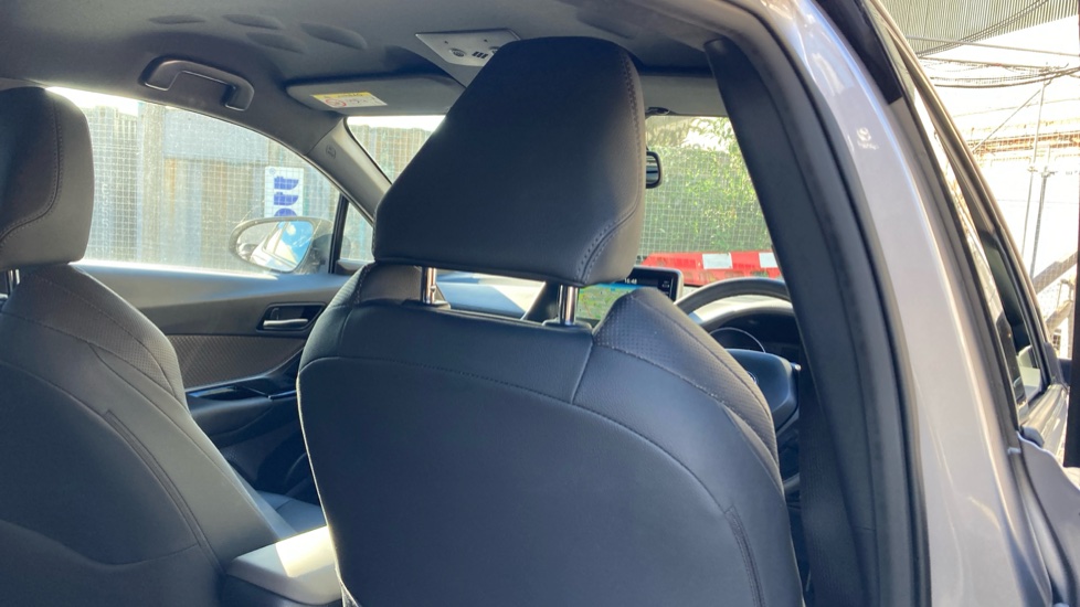 Toyota C-HR 2.0 Hybrid Excel 5dr CVT Hybrid Hatchback - Image 19
