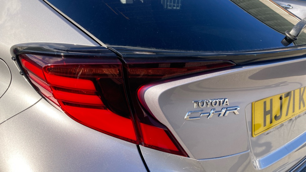 Toyota C-HR 2.0 Hybrid Excel 5dr CVT Hybrid Hatchback - Image 21