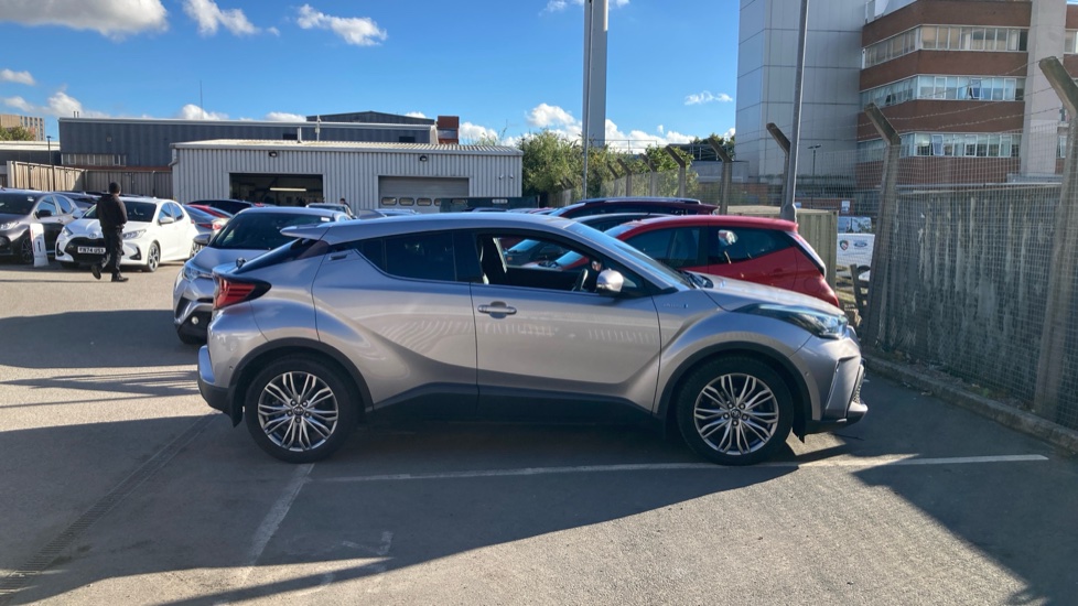 Toyota C-HR 2.0 Hybrid Excel 5dr CVT Hybrid Hatchback - Image 23