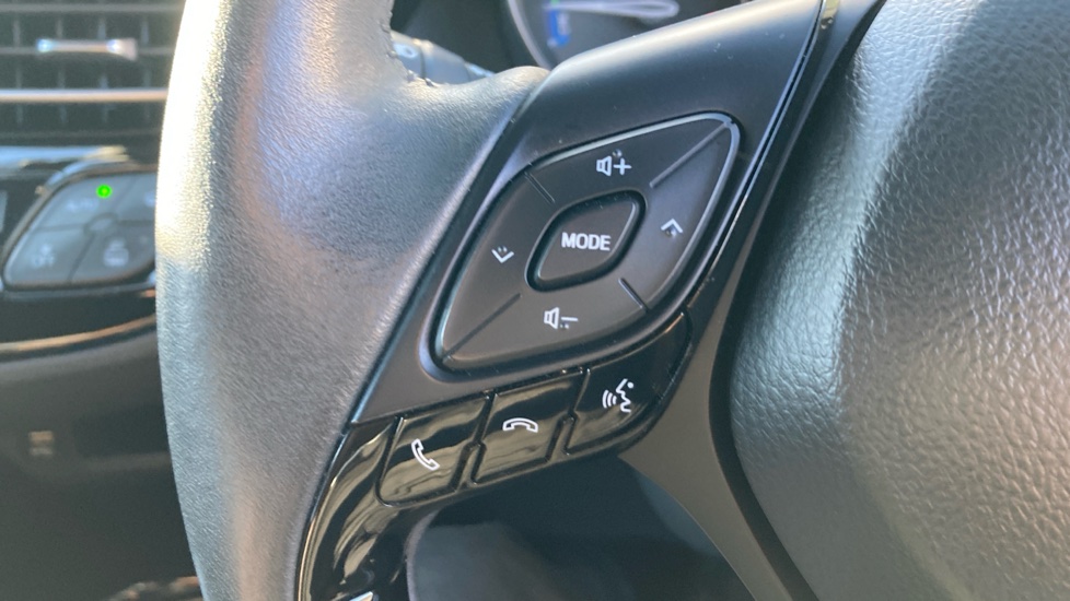 Toyota C-HR 2.0 Hybrid Excel 5dr CVT Hybrid Hatchback - Image 37