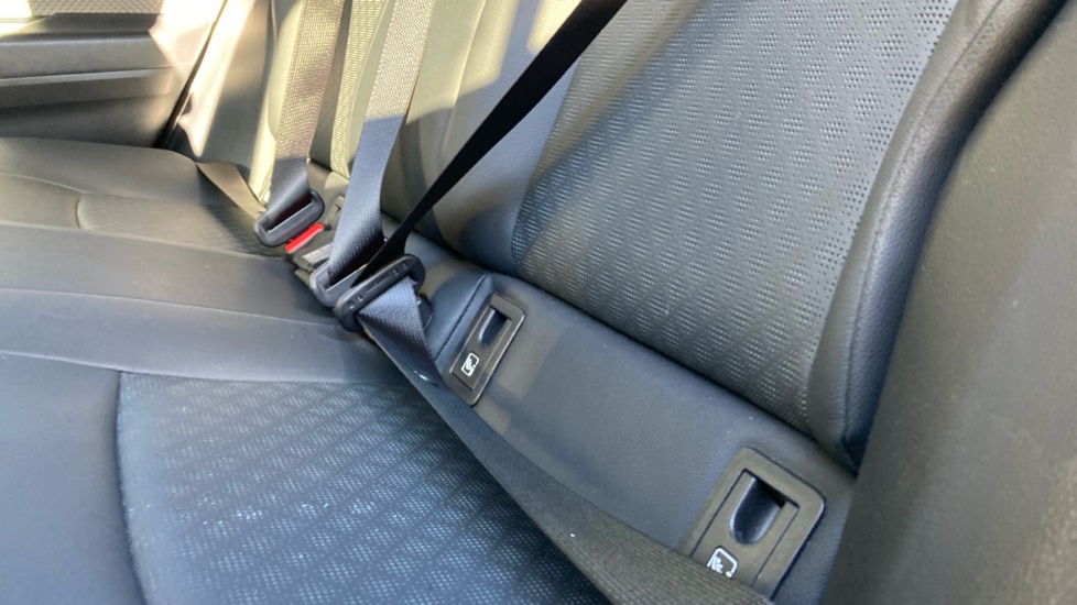 Toyota C-HR 2.0 Hybrid Excel 5dr CVT Hybrid Hatchback - Image 38