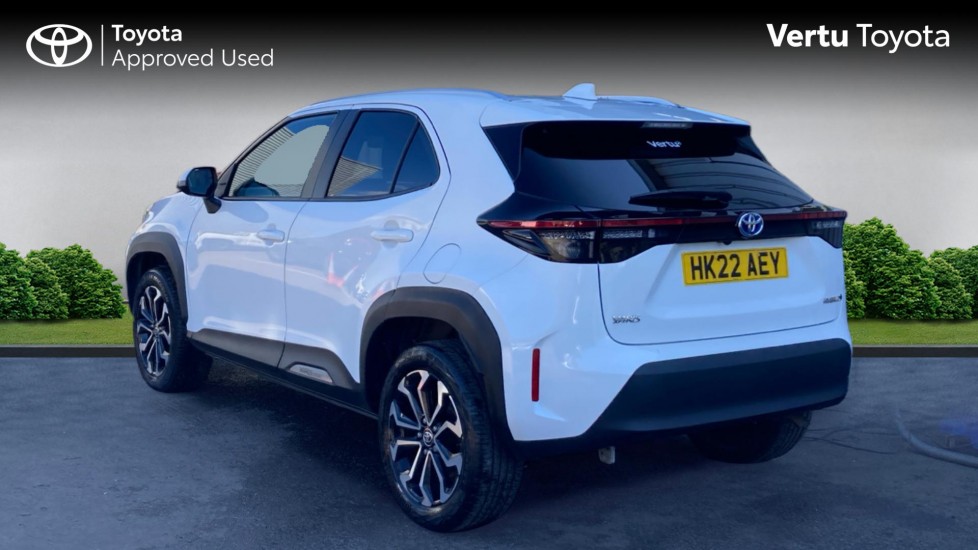 Toyota Yaris Cross 1.5 Hybrid Design 5dr CVT Hybrid Estate - Image 4