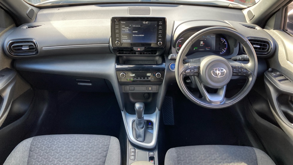 Toyota Yaris Cross 1.5 Hybrid Design 5dr CVT Hybrid Estate - Image 6