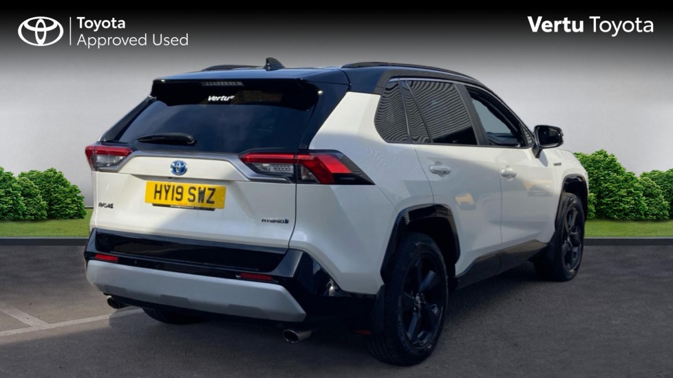Toyota RAV4 2.5 VVT-i Hybrid Dynamic 5dr CVT Hybrid Estate - Image 2