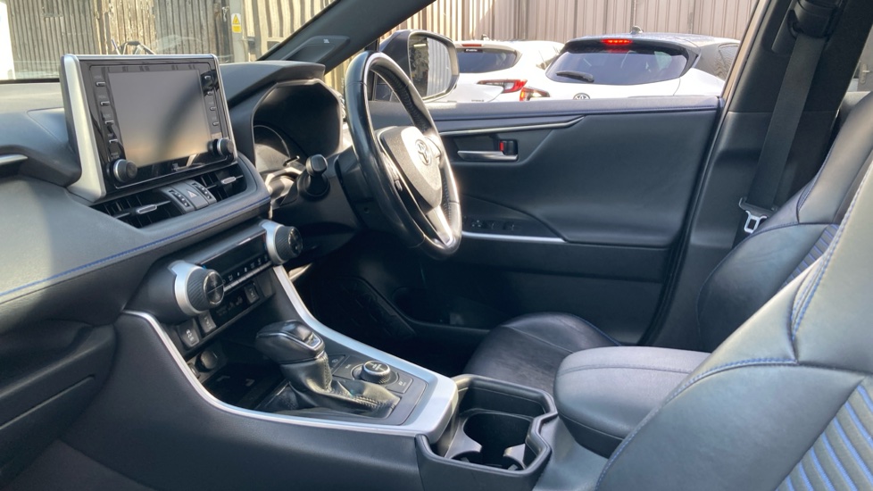 Toyota RAV4 2.5 VVT-i Hybrid Dynamic 5dr CVT Hybrid Estate - Image 5