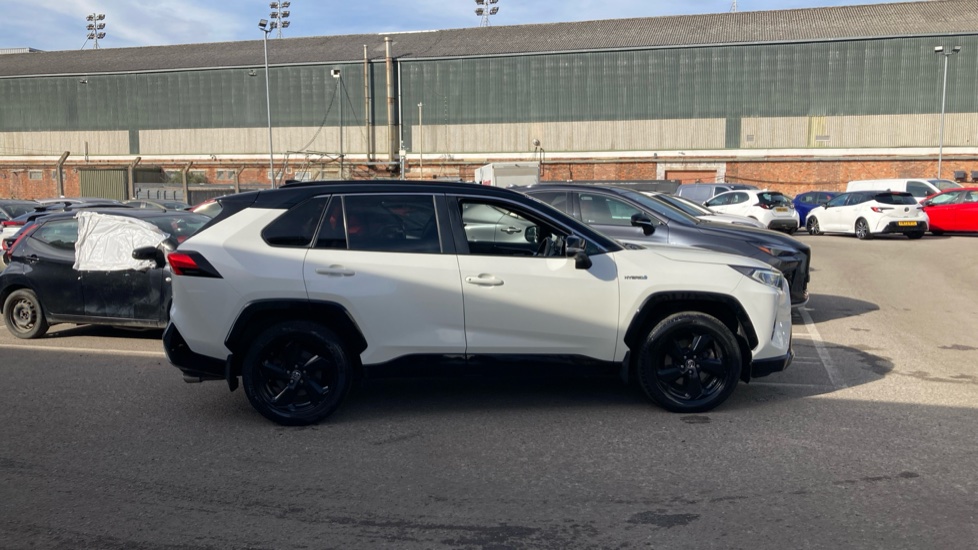 Toyota RAV4 2.5 VVT-i Hybrid Dynamic 5dr CVT Hybrid Estate - Image 23